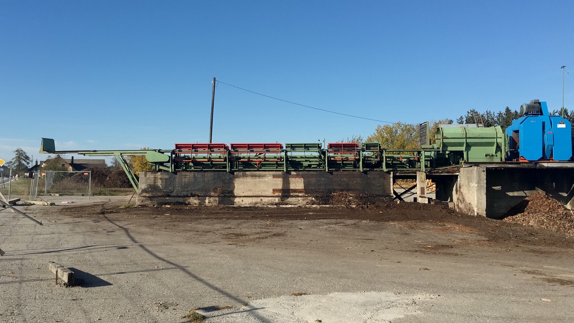 Log yard - Image 11