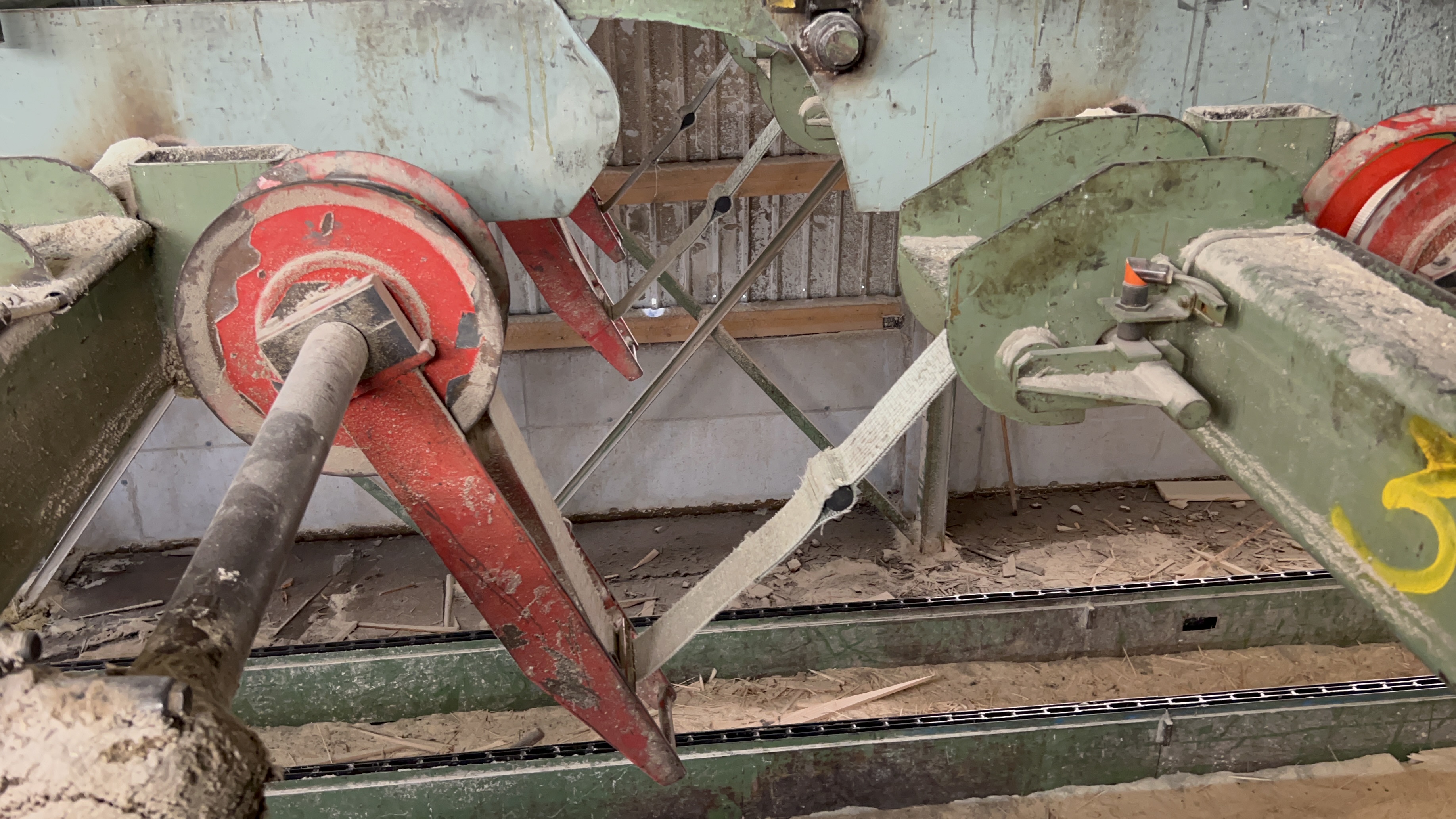 Lumber sorting line - Image 2